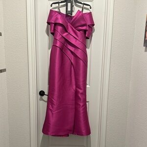 Elegant Strapless Magenta Dress